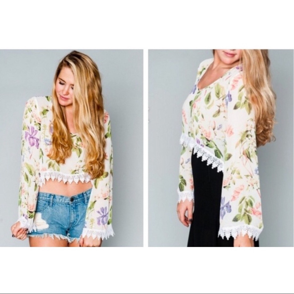 Show me your mumu “Chappell” floral press crop top